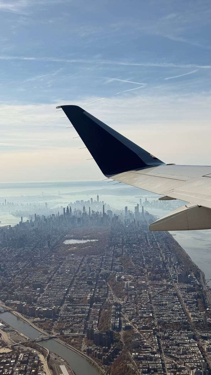 Back in Flight: The Magic of Airplanes and Airports — illustration